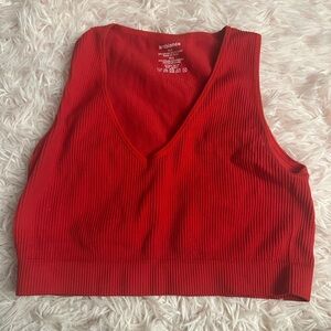 💕 red v-neck tank